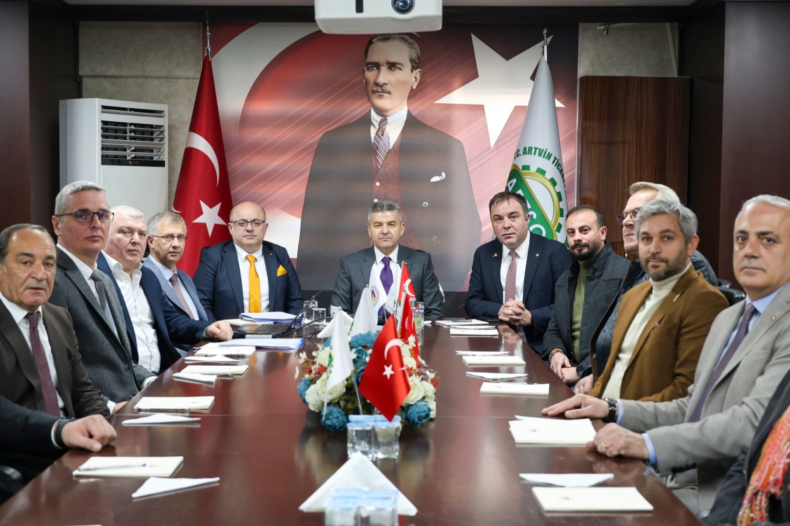 Vali Ergün, Artvin TSO’yu ziyaret etti 