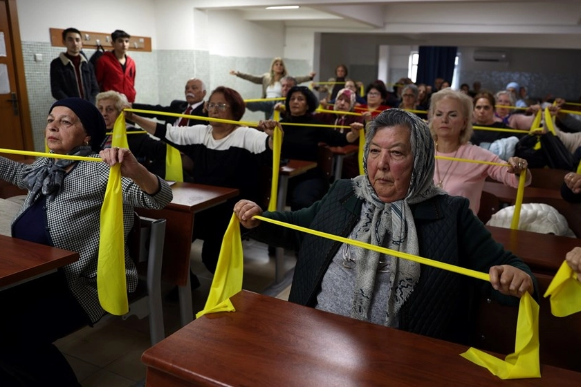 6 bin 320 yaşlıya eğitim 