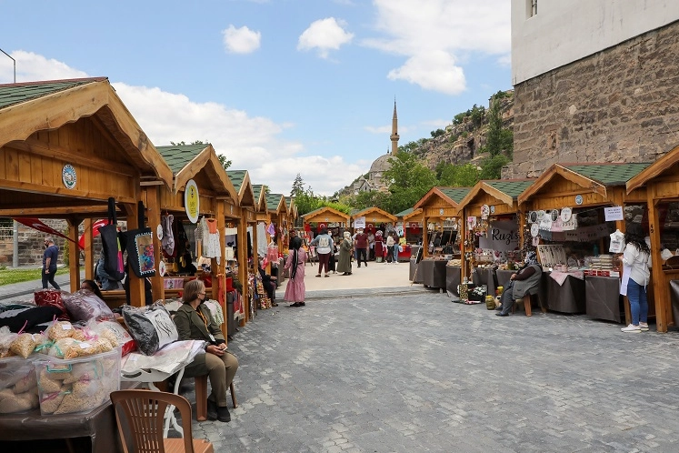 Kayseri Talas'ın Maharetli Eller Pazarı yarın kuruluyor 