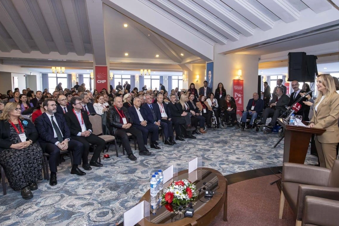 Aylin Nazlıaka: Türkiye’nin amiral gemisi İzmir 