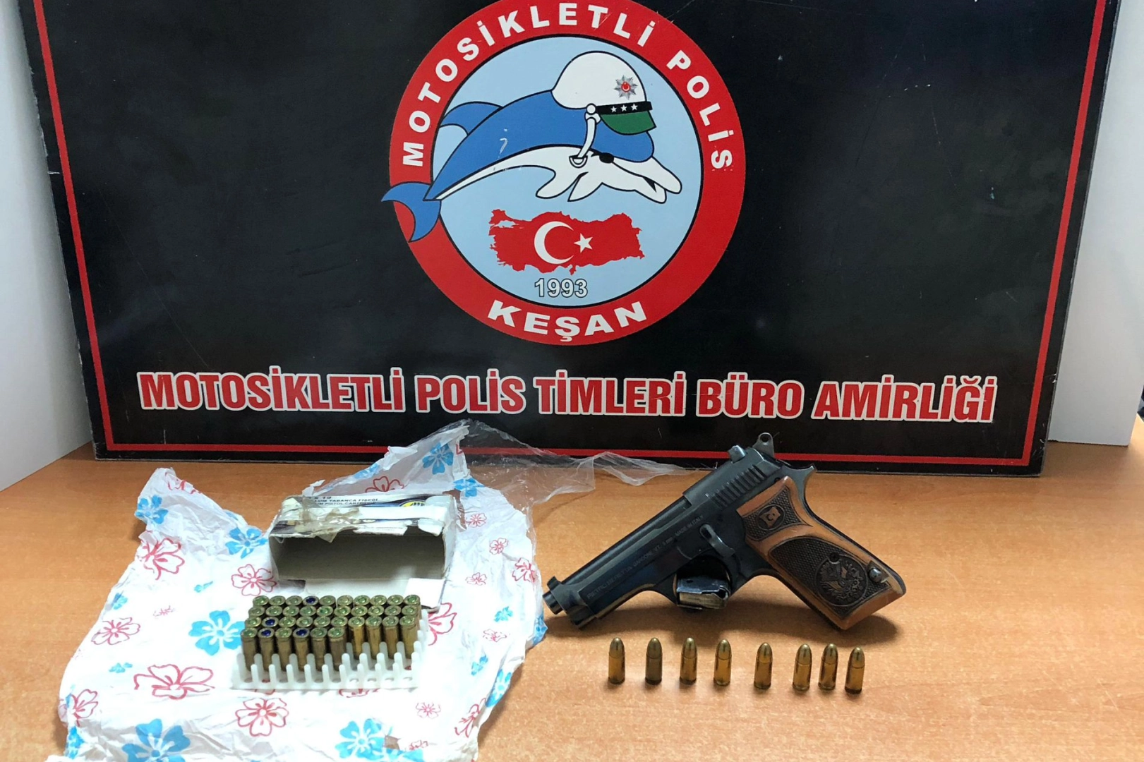 Edirne Keşan'da şüpheli araçtan 44 mermi çıktı! 