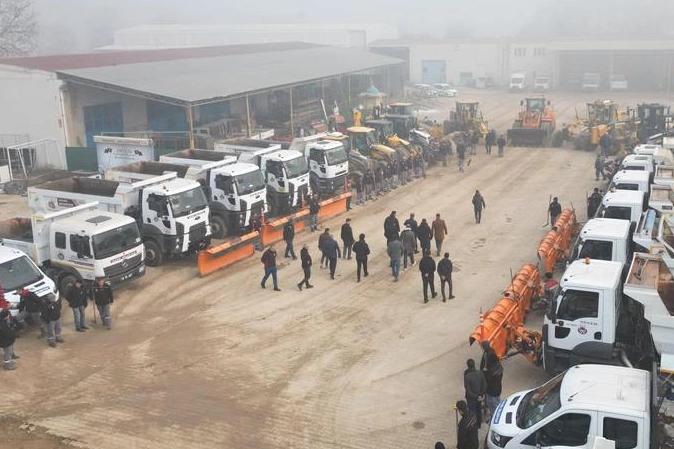 Bursa İnegöl Belediyesi kar yağışına hazır 