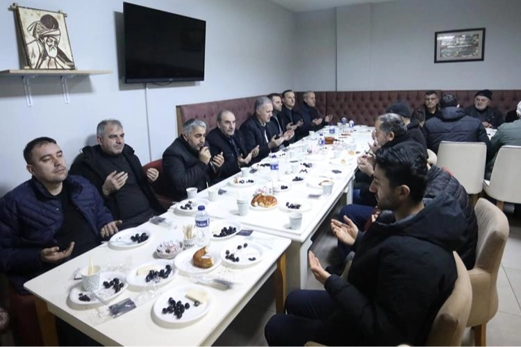 Bursa İnegöl'de 'Bereket Sofrası' bu hafta Emir Sultan'da kuruldu 