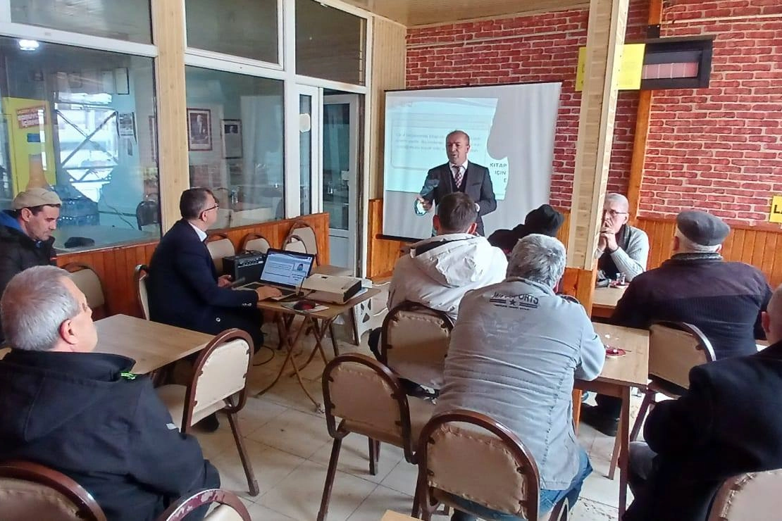 Bilecik Pazaryeri’nde velilere o model kahvehanede anlatıldı 