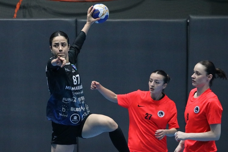 Bursa Büyükşehir Belediyespor Üsküdar engelini geçti 