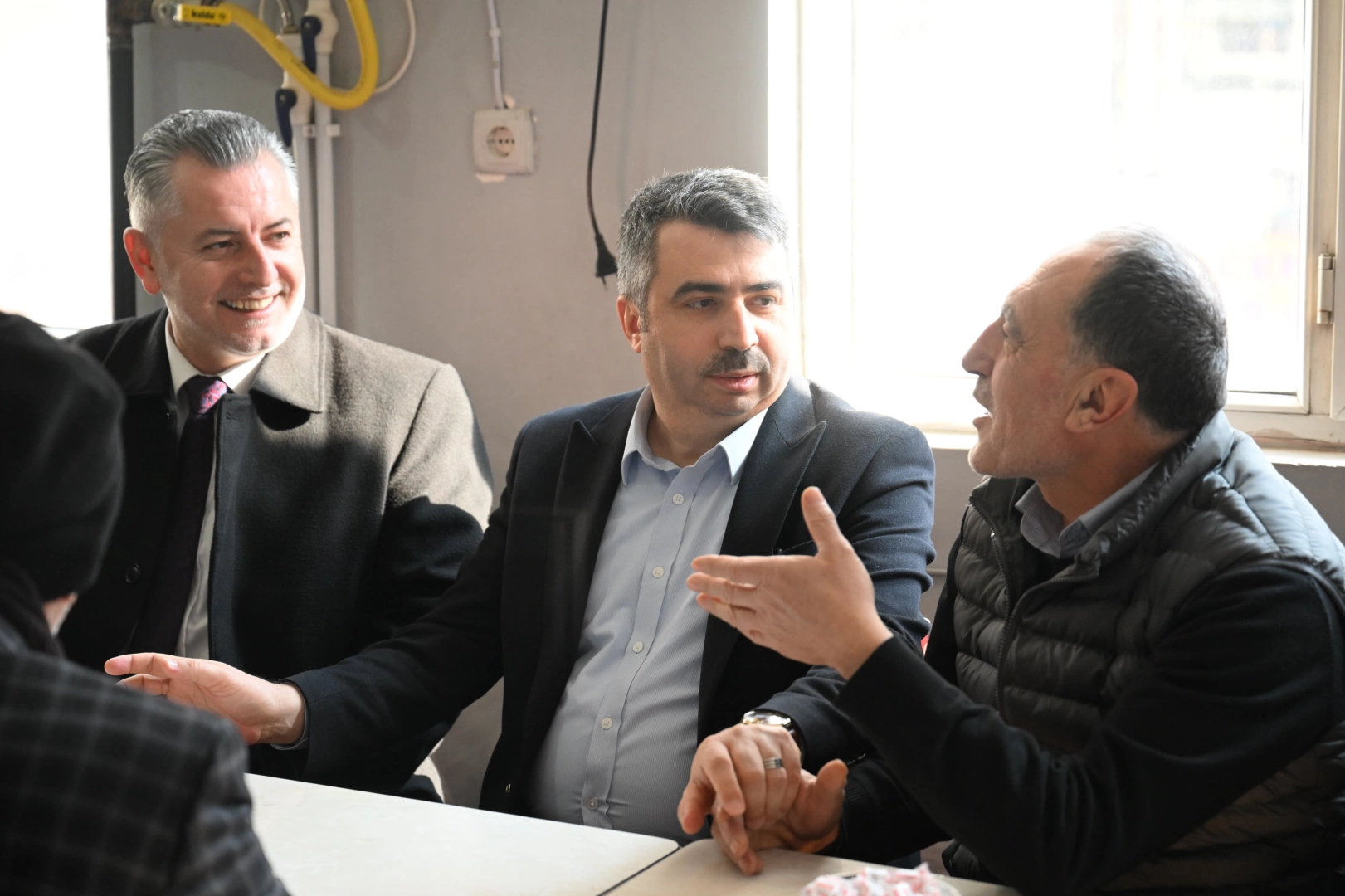 Bursa Yıldırım'da Başkan Yılmaz talepleri dinliyor 