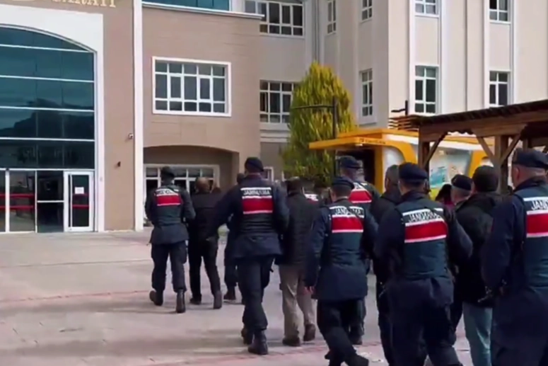 22 ilde Jandarma 'Kıskaç'ına 24 tutuklama! 