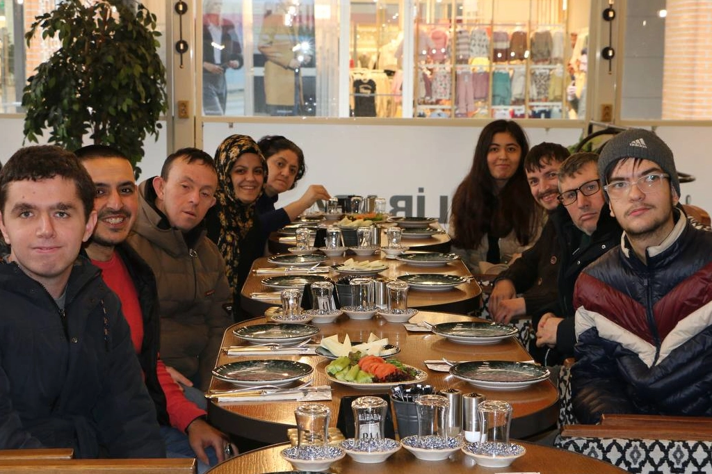 Sakarya'da özel bireylere keyifli buluşma 