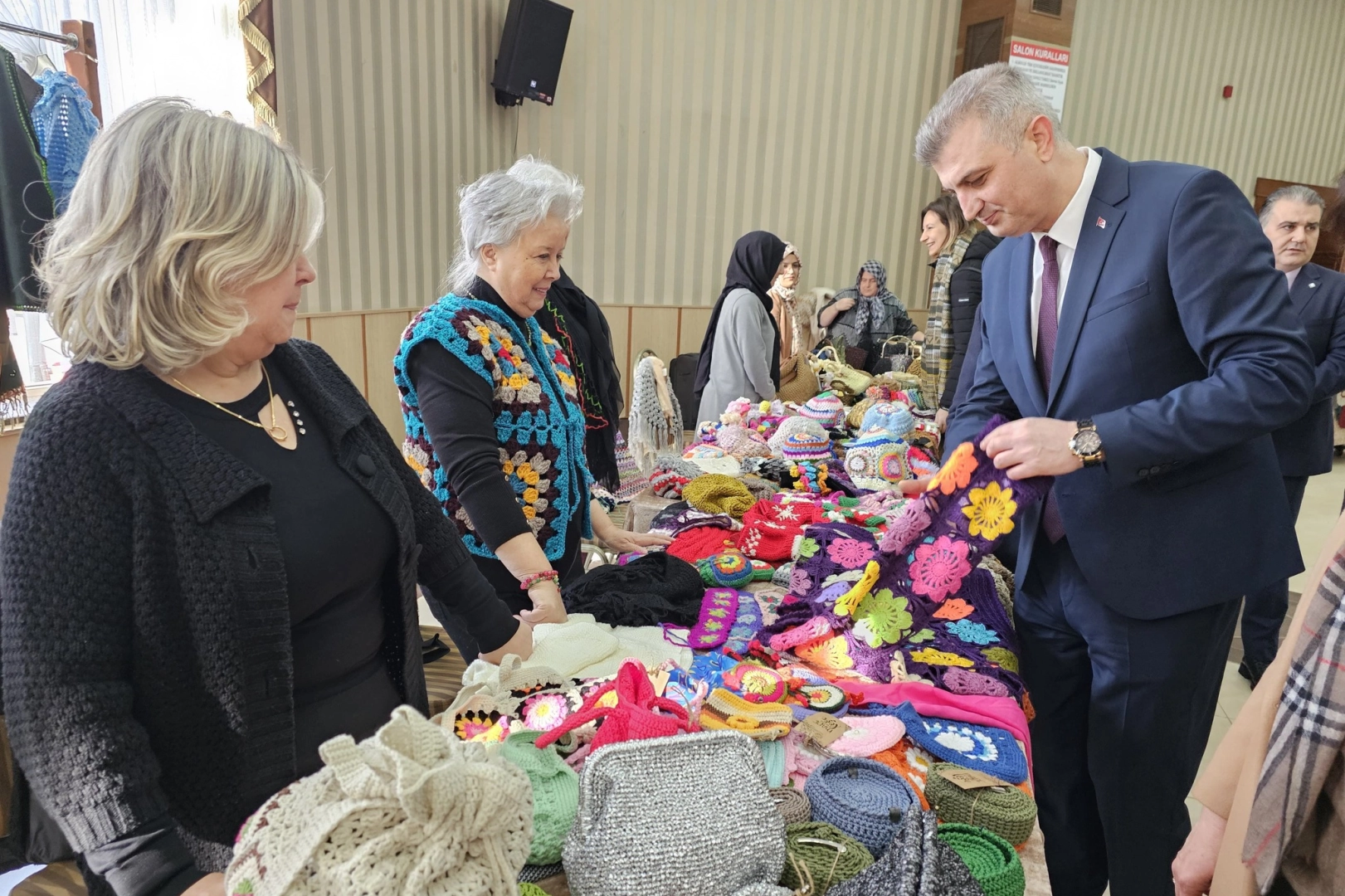 Kocaeli Gölcük'te 'örgü' zamanı 