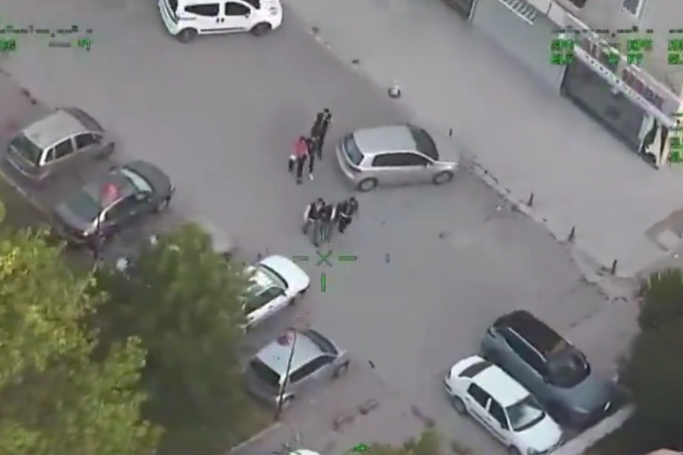 İzmir'de tefecilerin 'Hücre'sine girildi! 