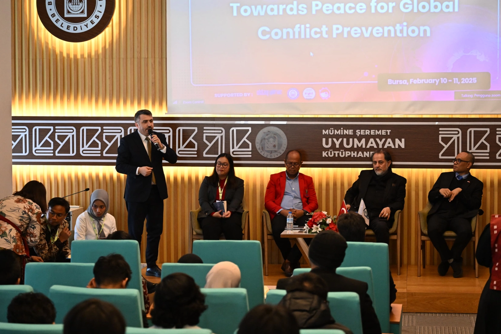 Bursa Yıldırım'da Uluslararası öğrenci sempozyumu 