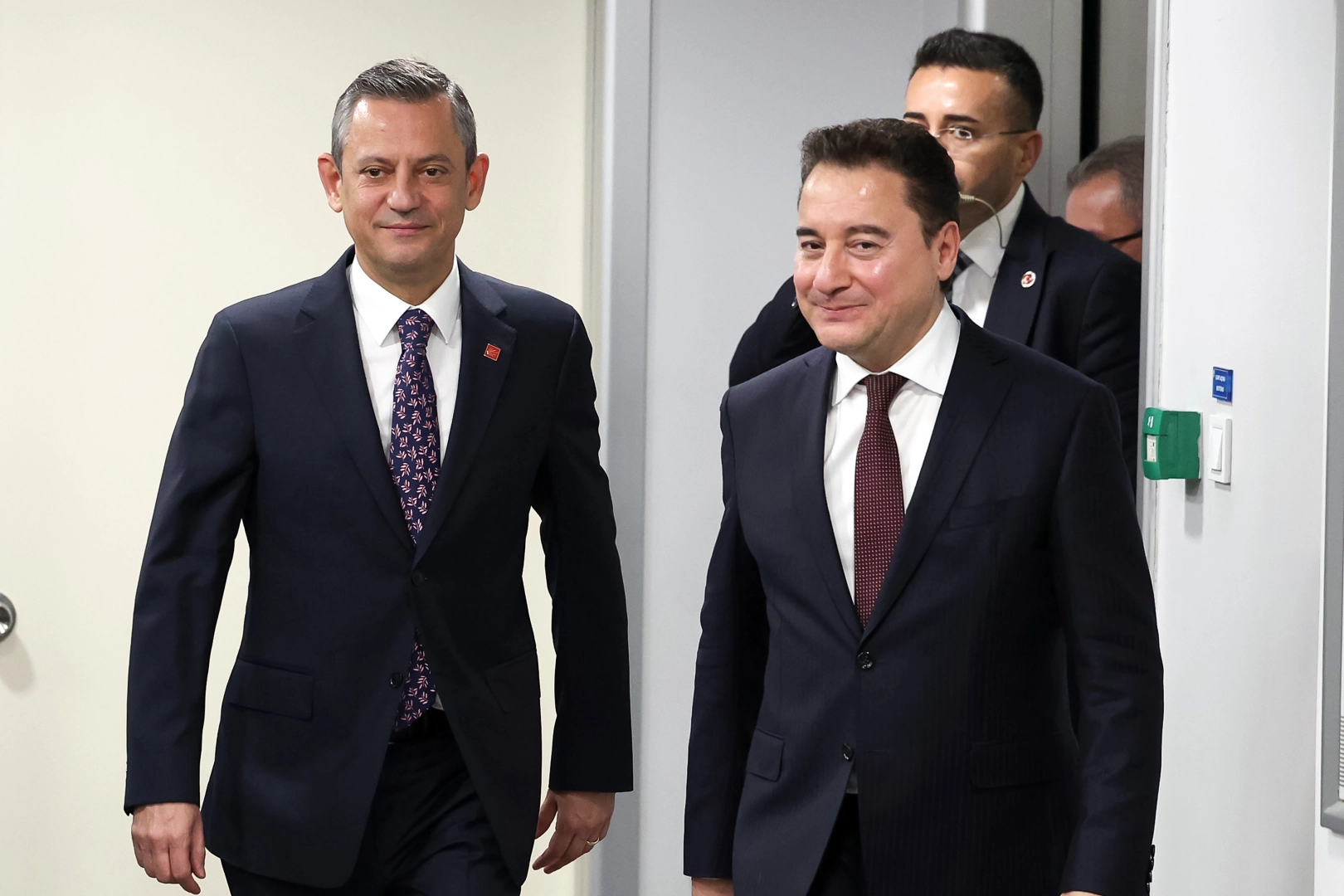 DEVA'ya 'Özel' ziyaret! Sahici gündem geçim sıkıntısı! 