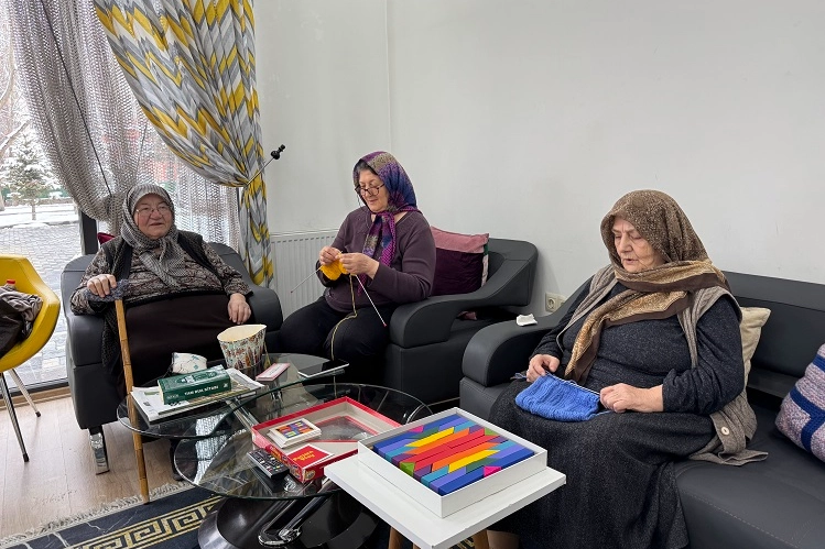 Kayseri'nin ulu çınarlarına sımsıcak ortam 