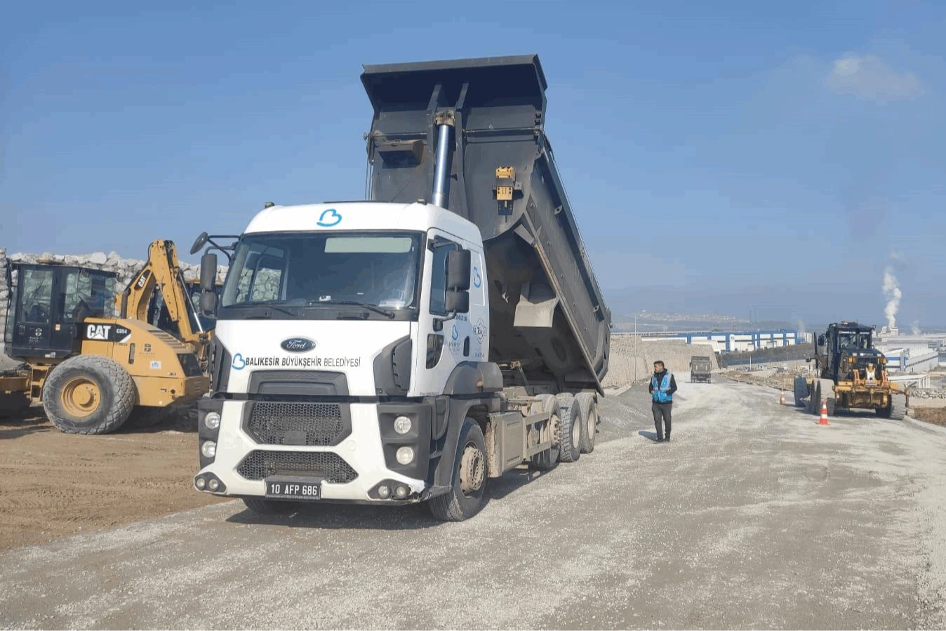 Balıkesir Büyükşehir’den OSB’de Hummalı Çalışma 