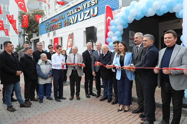 Bursa Mudanya Kapalı Yüzme Havuzu açıldı 