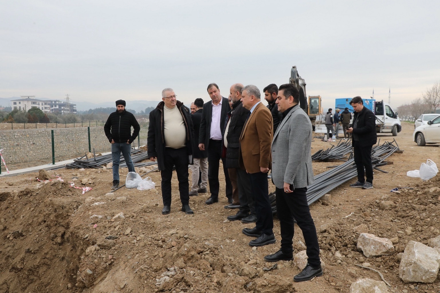 Edremit Çayı üzerine yeni köprü hızla ilerliyor 