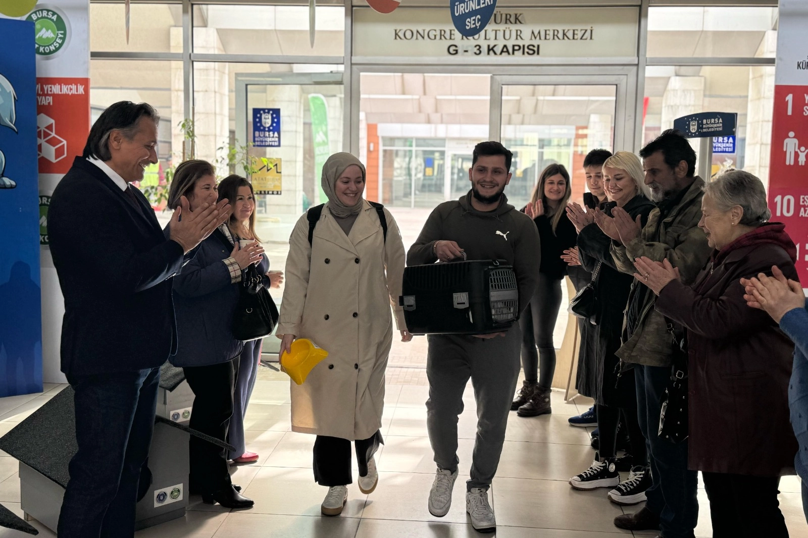 Bursa'da sevimli can dostlar yeni yuvalarına kavuştu 