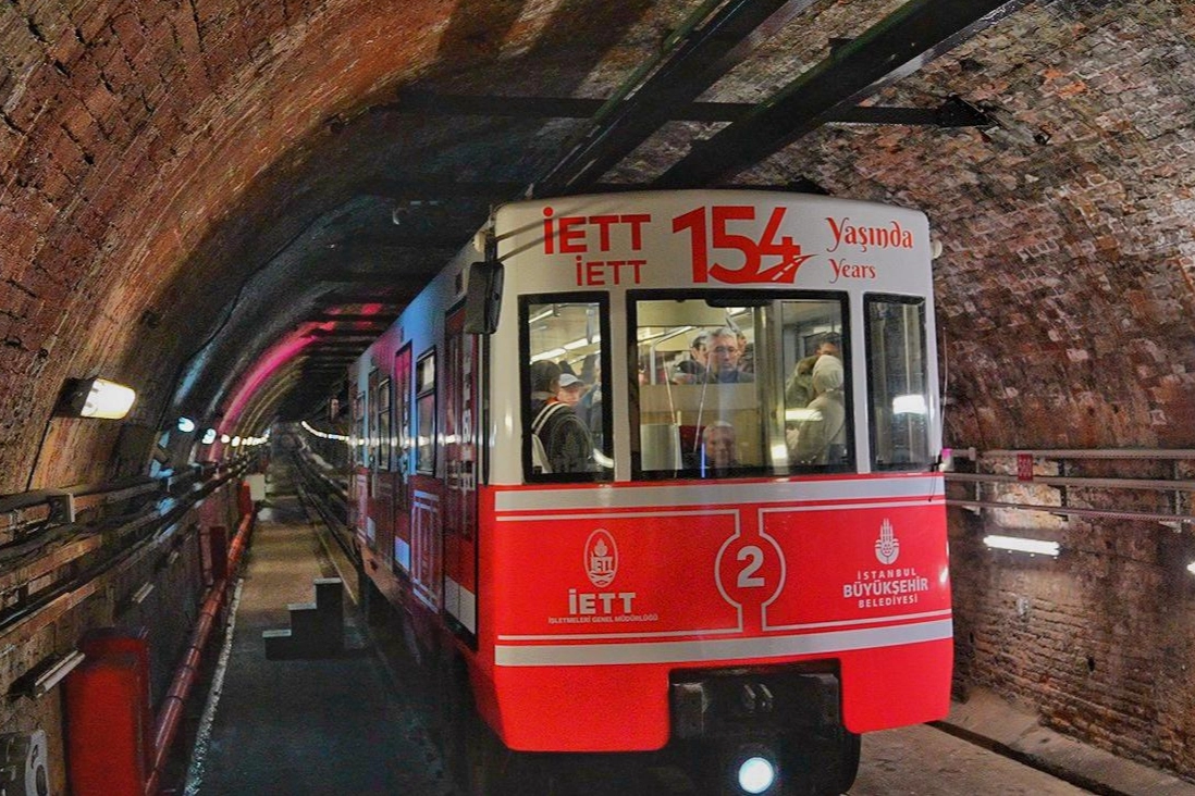 İstanbul'un tarihi ulaşım hatlarında 154. yıl coşkusu 