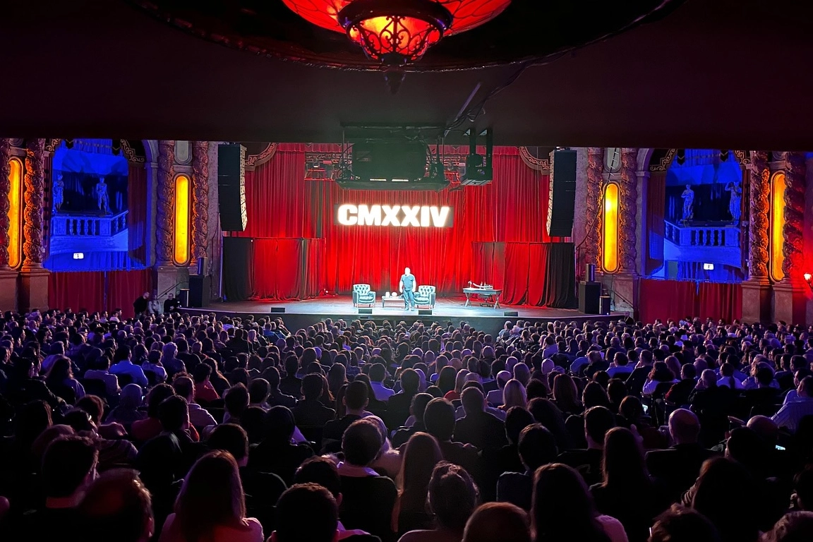 Cem Yılmaz, Chicago'da sahne aldı 