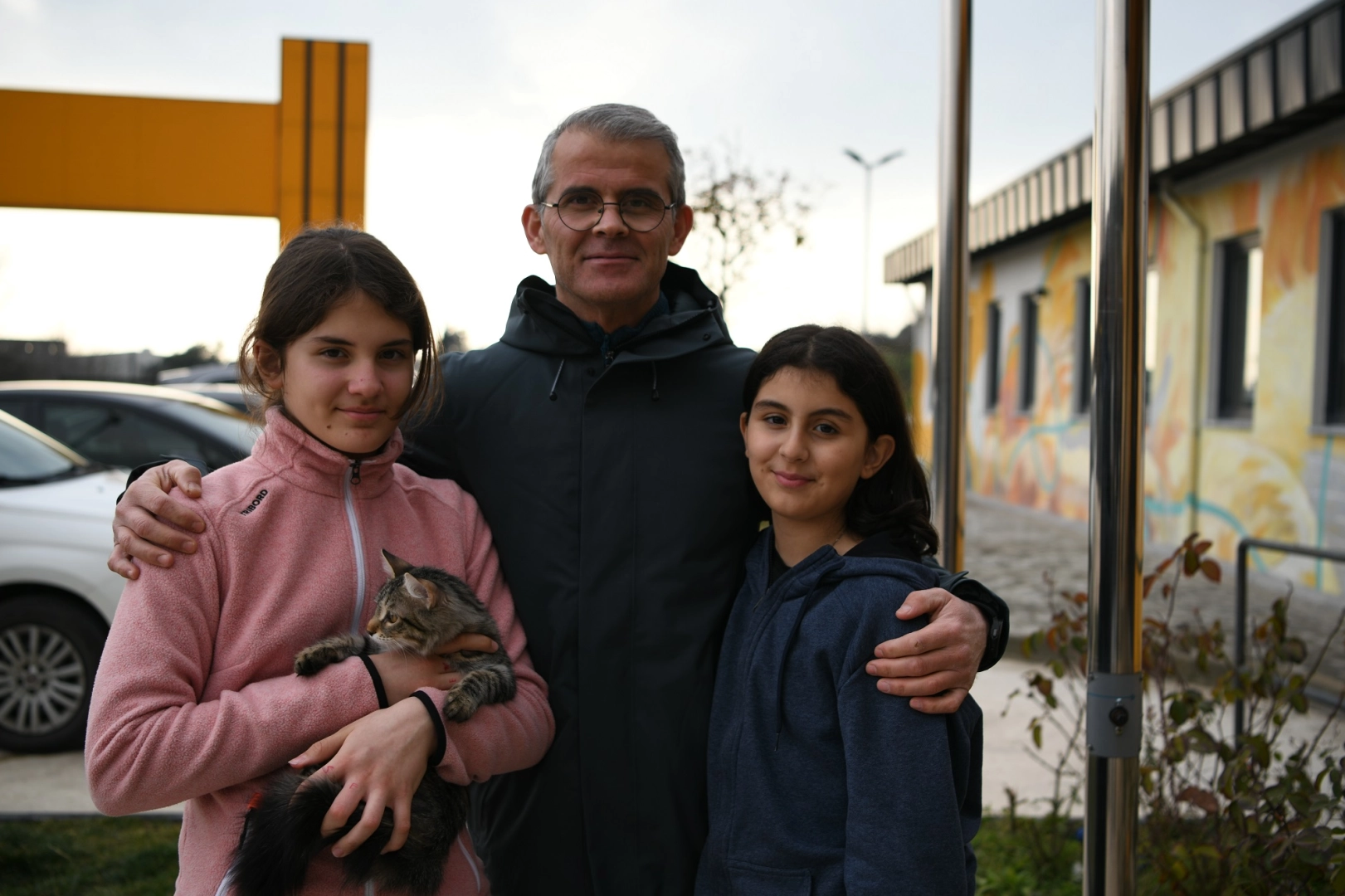 Kedi ve köpekleri onlara can dostları oldu 