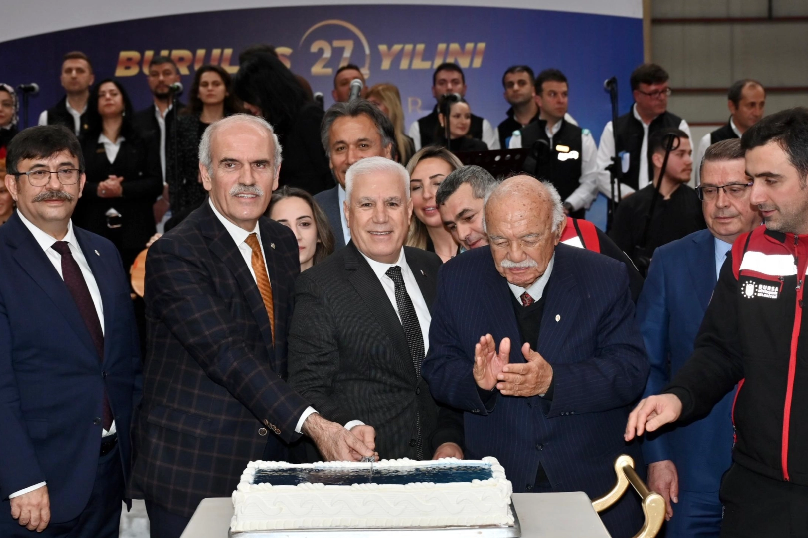 BURULAŞ 27 yaşını kutladı 