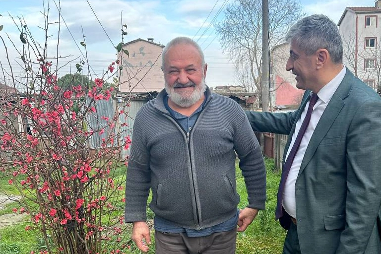 Her adımda yaşlıların yüreğini ısıtıyorlar! 