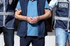 Edirne'de silahla tehdit suçundan aranan hapis hükümlüsü yakalandı 