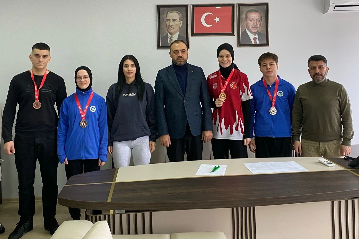 Sakarya’nın şampiyonları Enes Zengin’e misafir oldu 