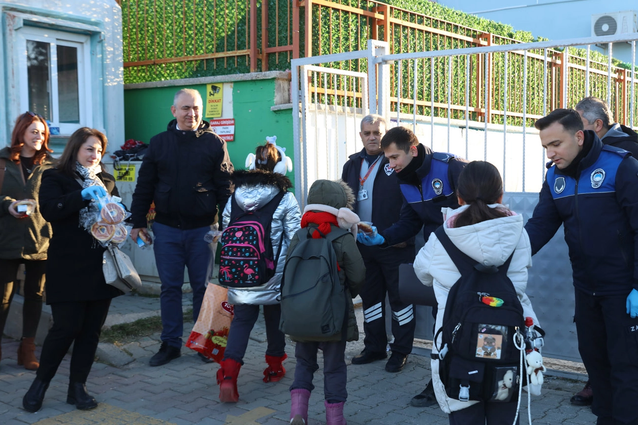 İzmir Güzelbahçe'den İmece örneği 