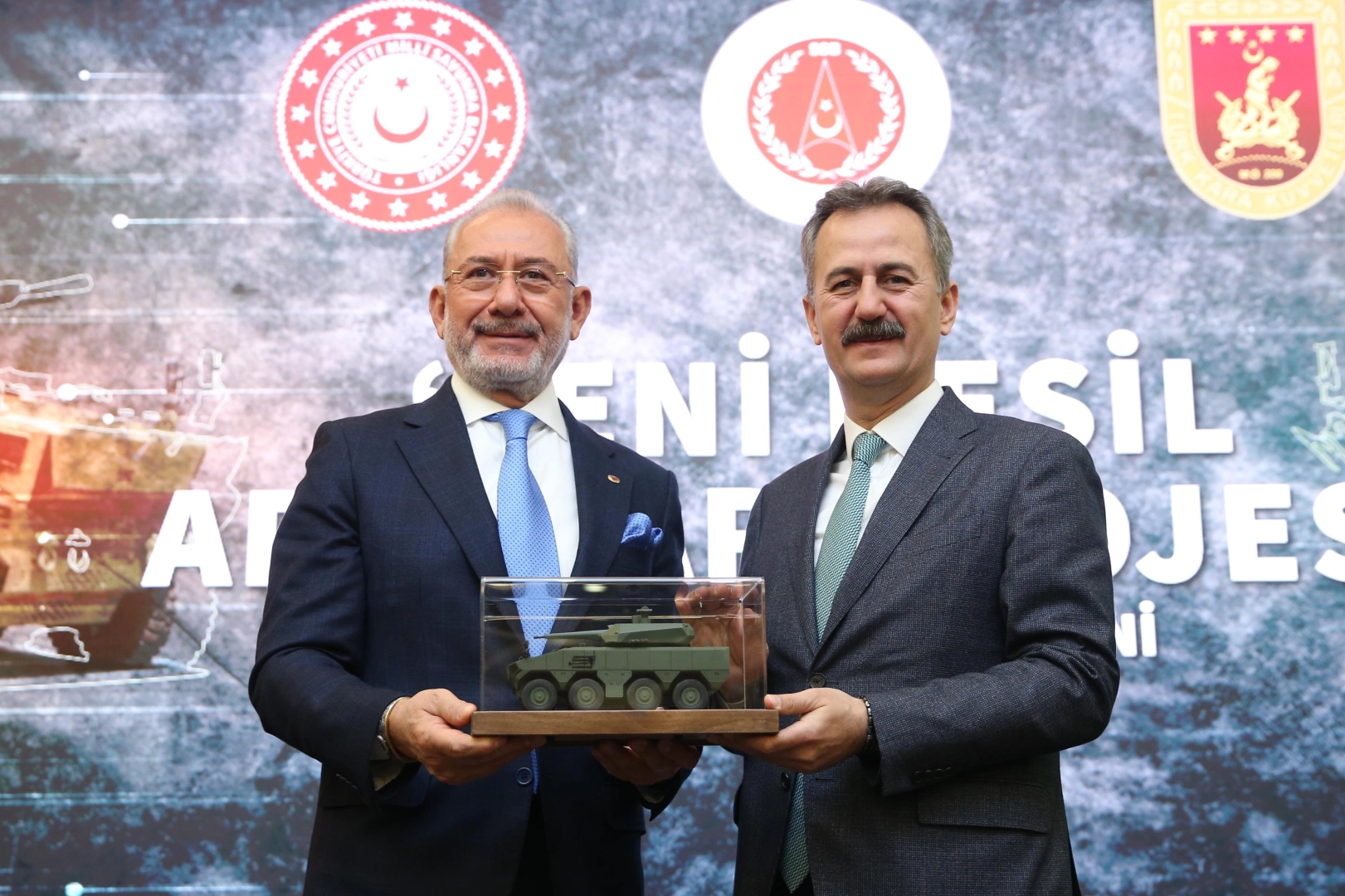 ALTUĞ 8x8 serisi için imzalar atıldı... ALTUĞ 8x8 Ankara’da üretilecek 