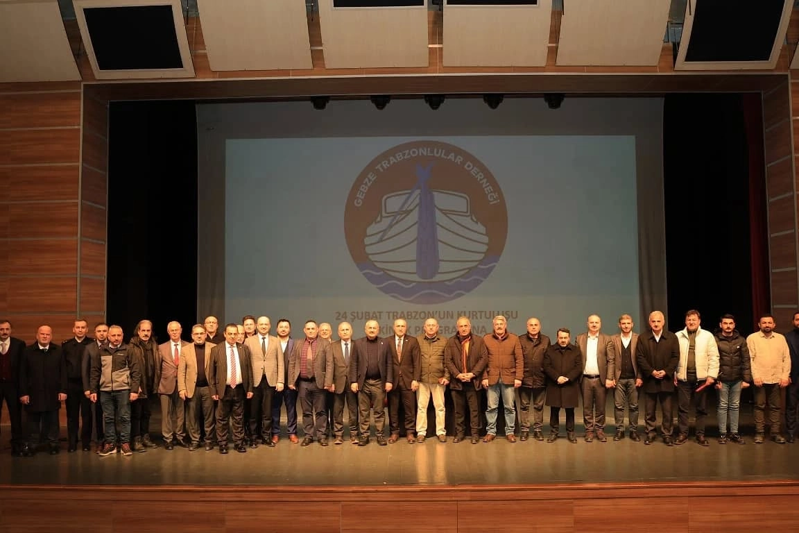 Kocaeli Gebze’de Trabzon’un kurtuluşu kutlandı 