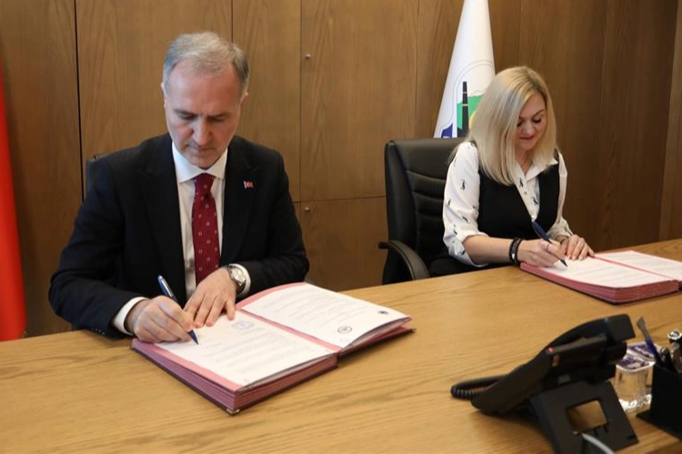 Bursa İnegöl Belediyesi Polonya ve Ukrayna’dan 2 üniversite ile iyi niyet protokolü imzaladı 