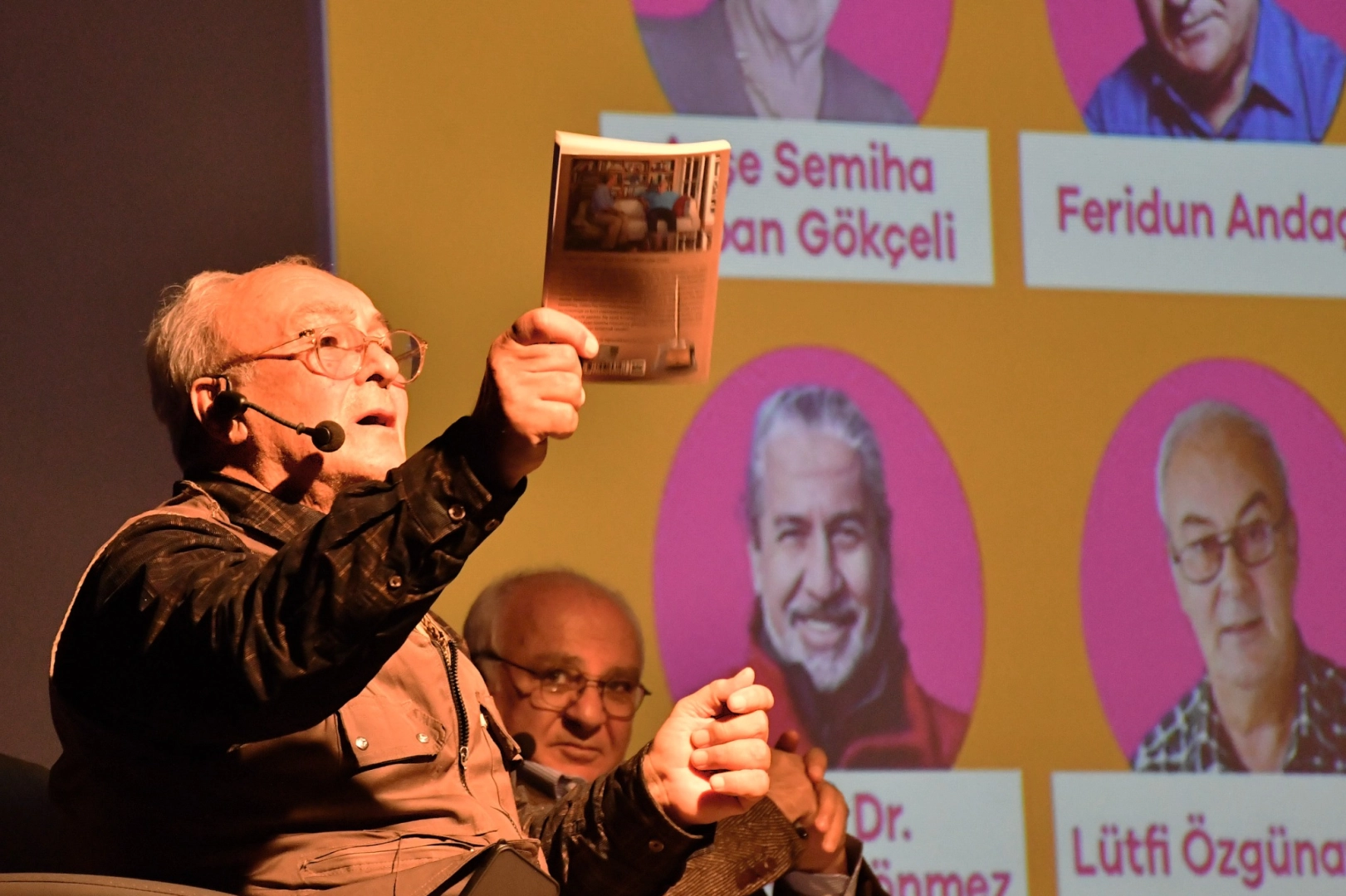 Yaşar Kemal Manisa’da anıldı 