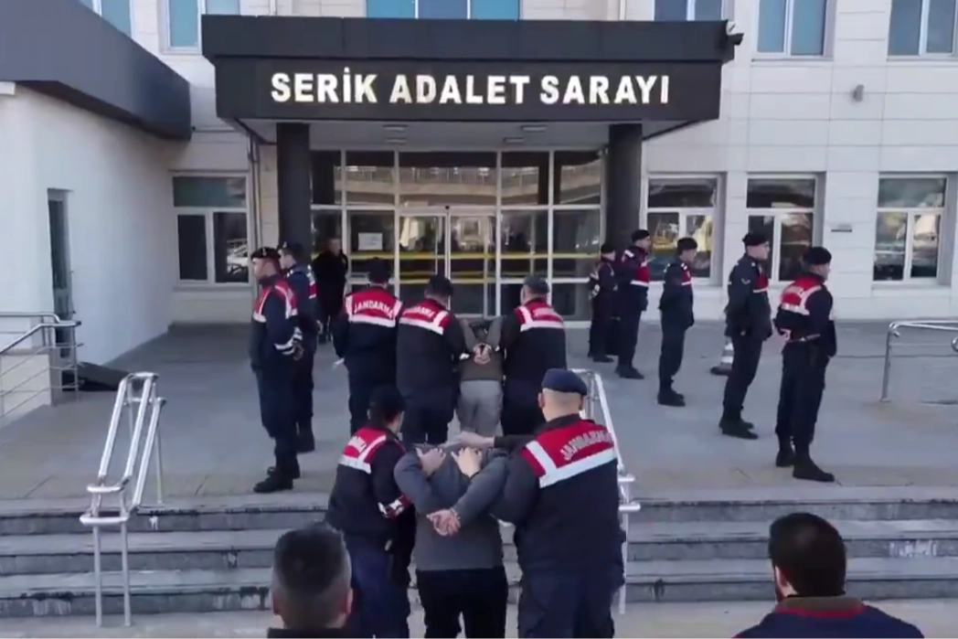 Suç şebekeleri şehirlerden kazınıyor! 7 ilde 63 gözaltı! 