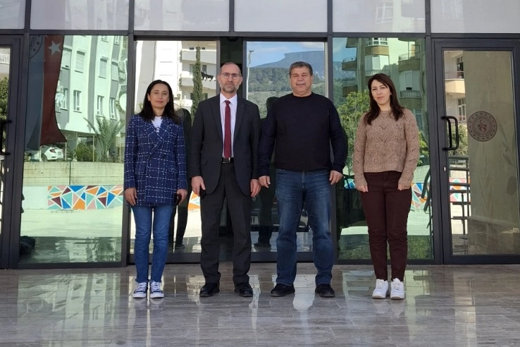 Antalya'da Kumluca İlçe Müftüsü'nden Spor Müdürlüğü'ne ziyaret! 