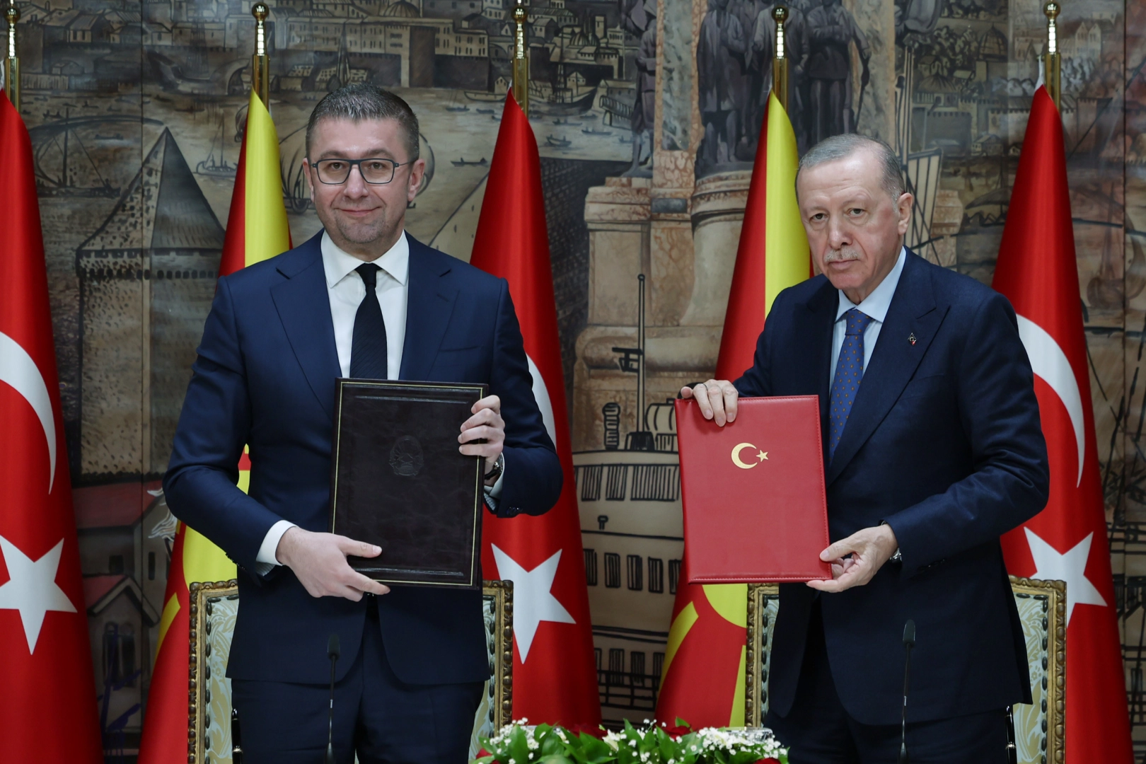 Cumhurbaşkanı Erdoğan: Kuzey Makedonya ilişkiler Taşköprü kadar sağlam 