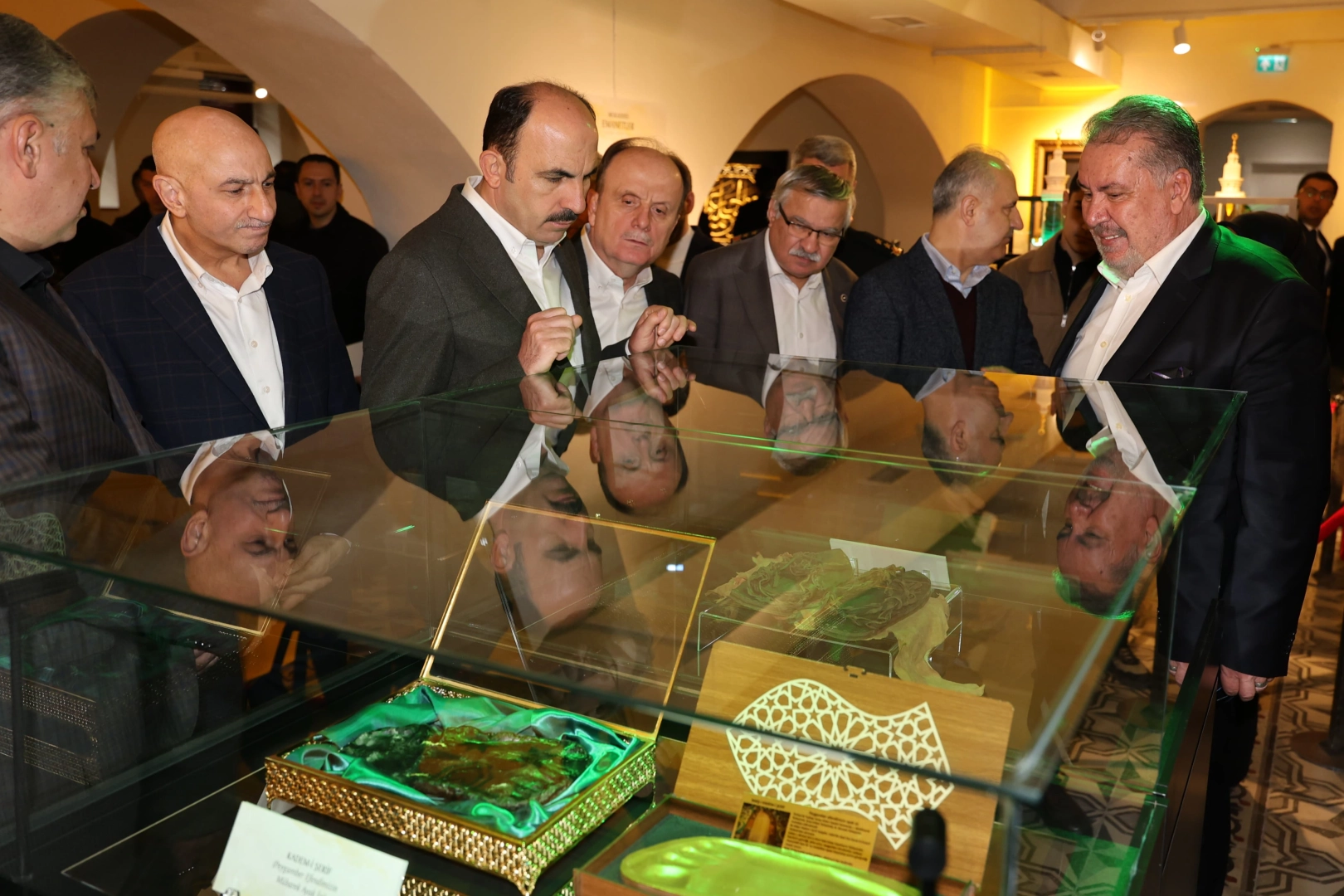 Konya'da “Mukaddes Emanetler” Sergisi açıldı 