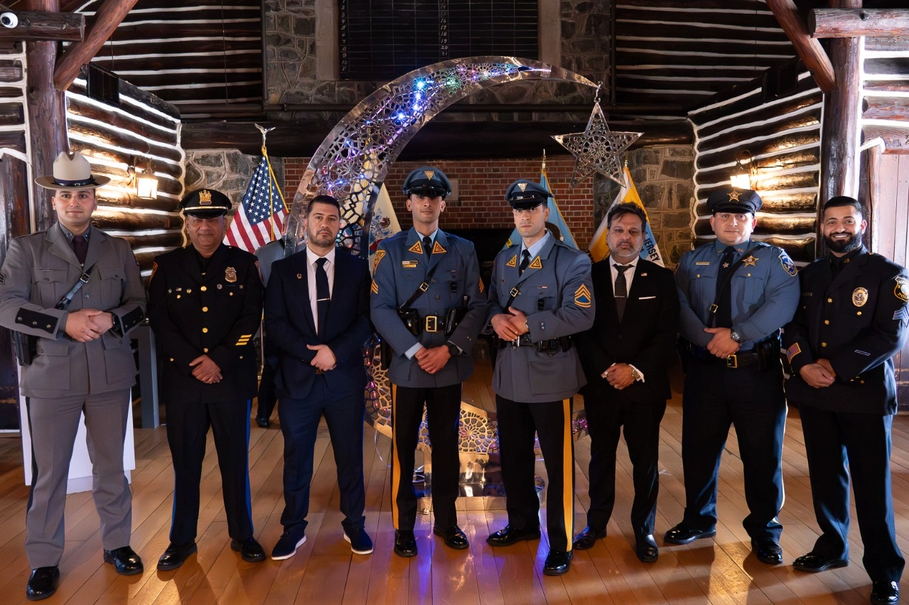 New Jersey Eyalet Polisi, 'Hilal Aydınlatma Töreni'ne katıldı 