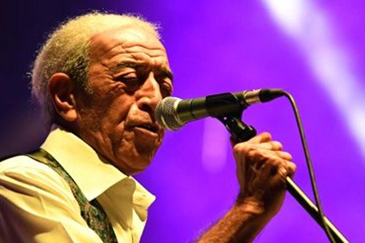 Usta sanatçı Edip Akbayram hayatını kaybetti 