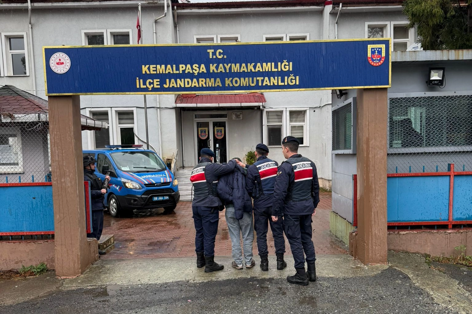 Artvin’de farklı suçlardan aranan 39 kişi yakalandı 