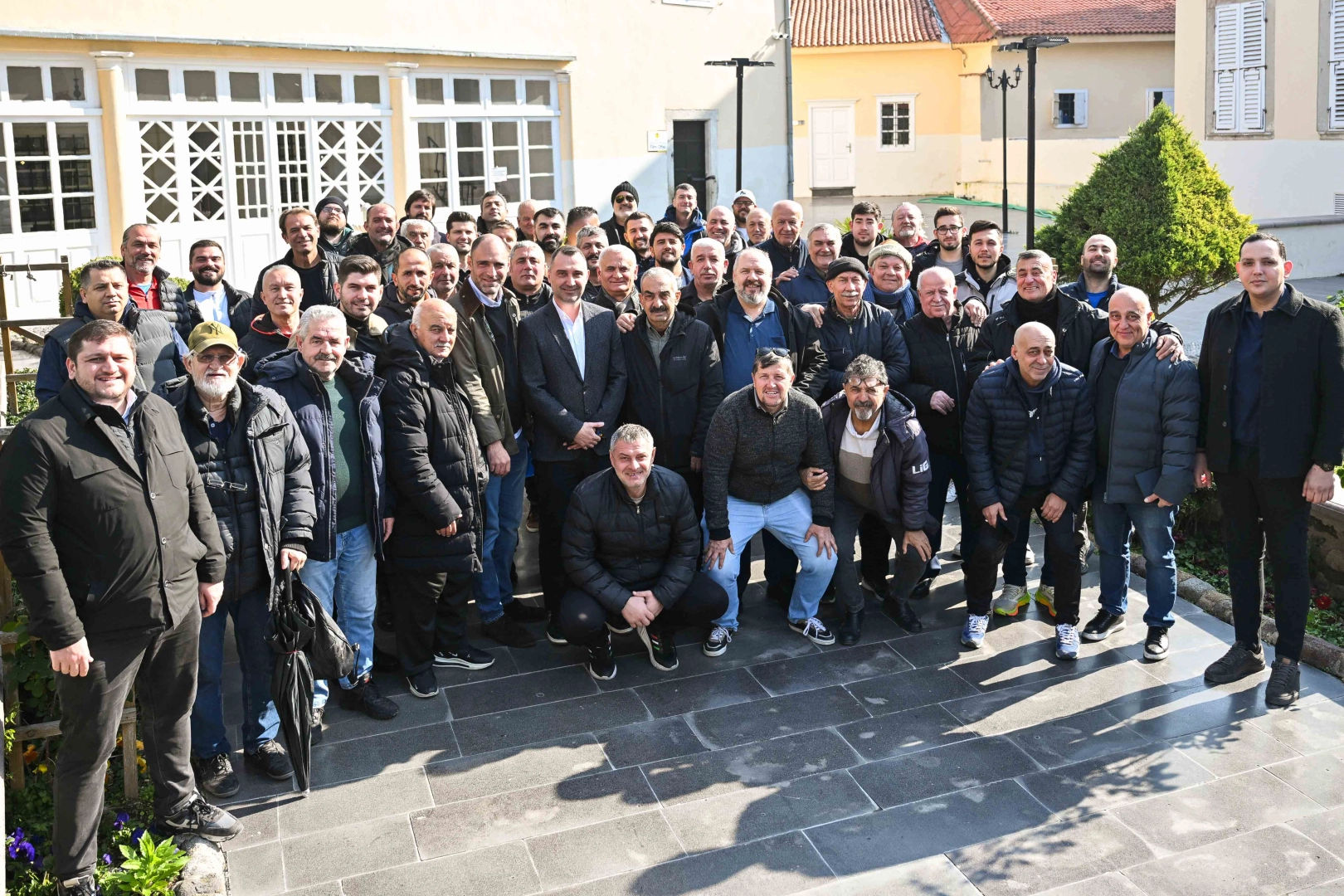 İzmir Bornova’da amatör spora büyük destek 