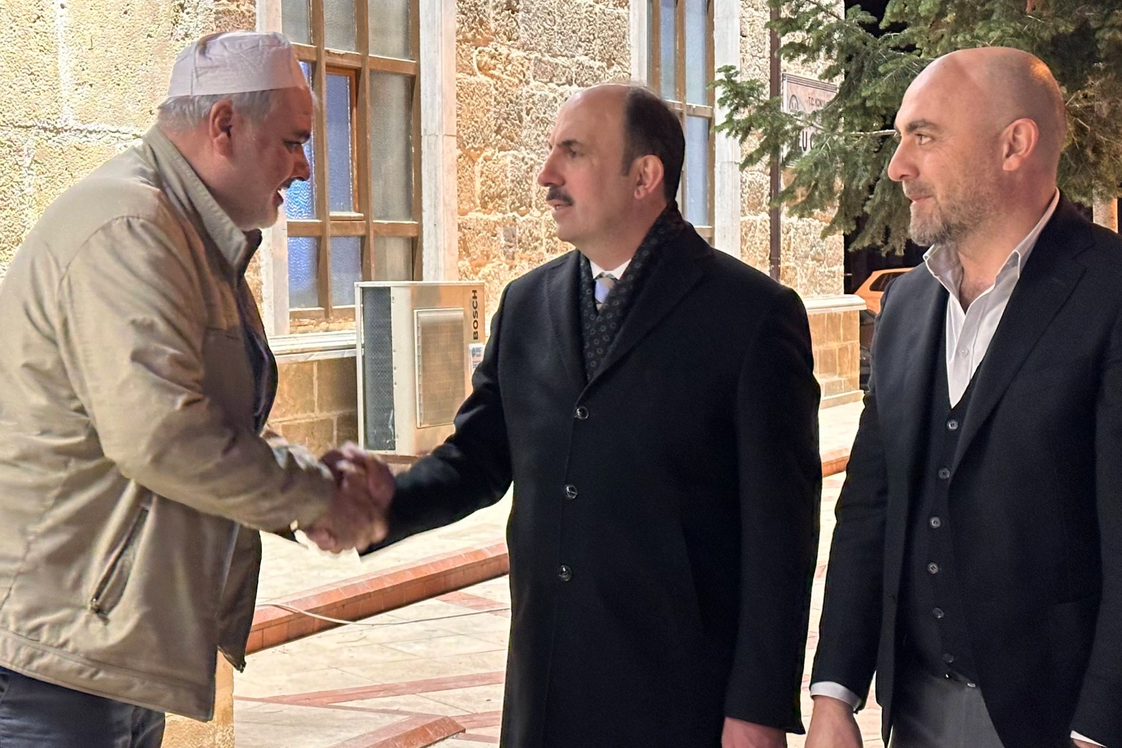 Başkan Altay Çumralıların Ramazan bereketine ortak oldu 