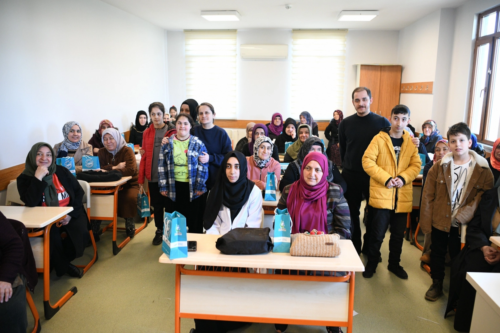 Çayırova'da özel bireylerden en özel hediye 