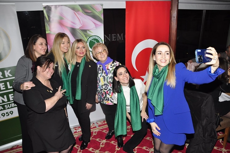 Bursalı annelerden renkli iftar buluşması 