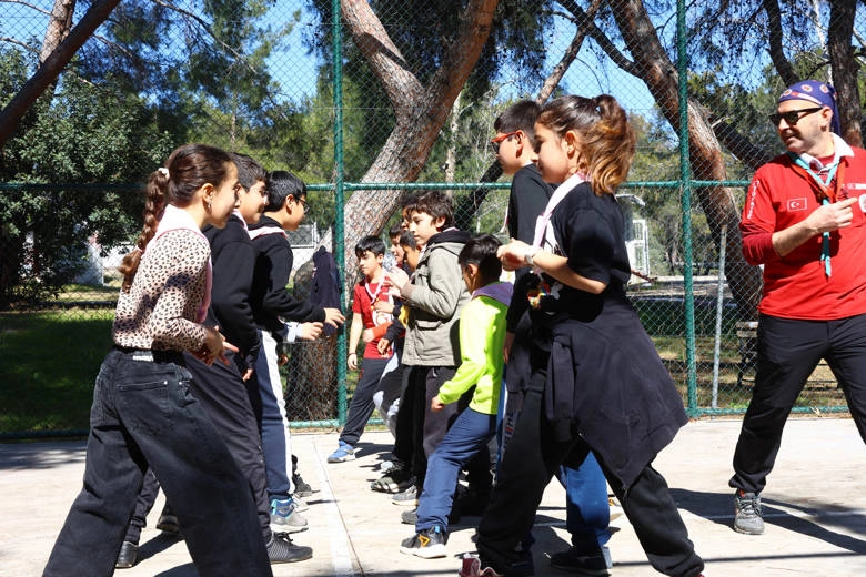 Antalya Büyükşehir izcilik eğitim programı başladı 