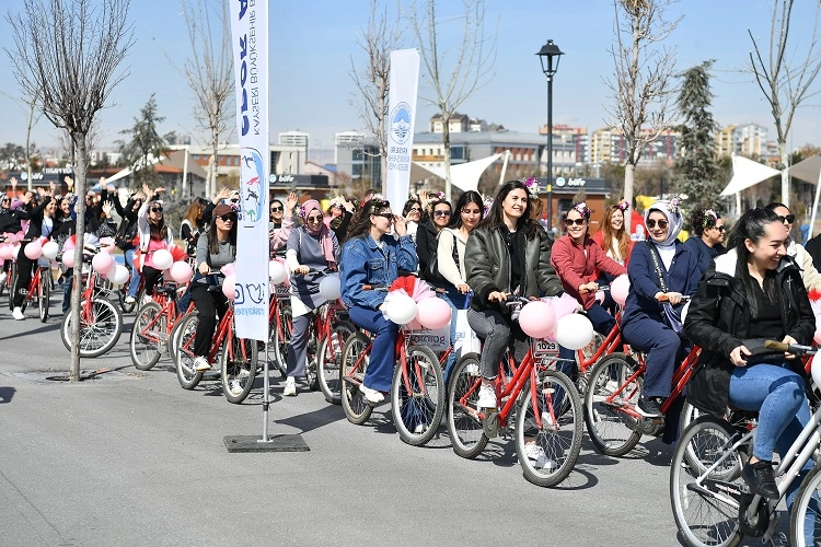 Kayserili kadınlara bisiklet turu 