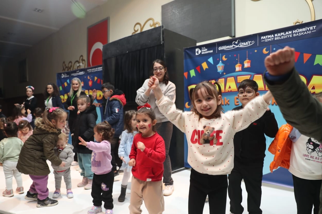 Ramazan etkinliğinde çocuklar doyasıya eğlendi! 