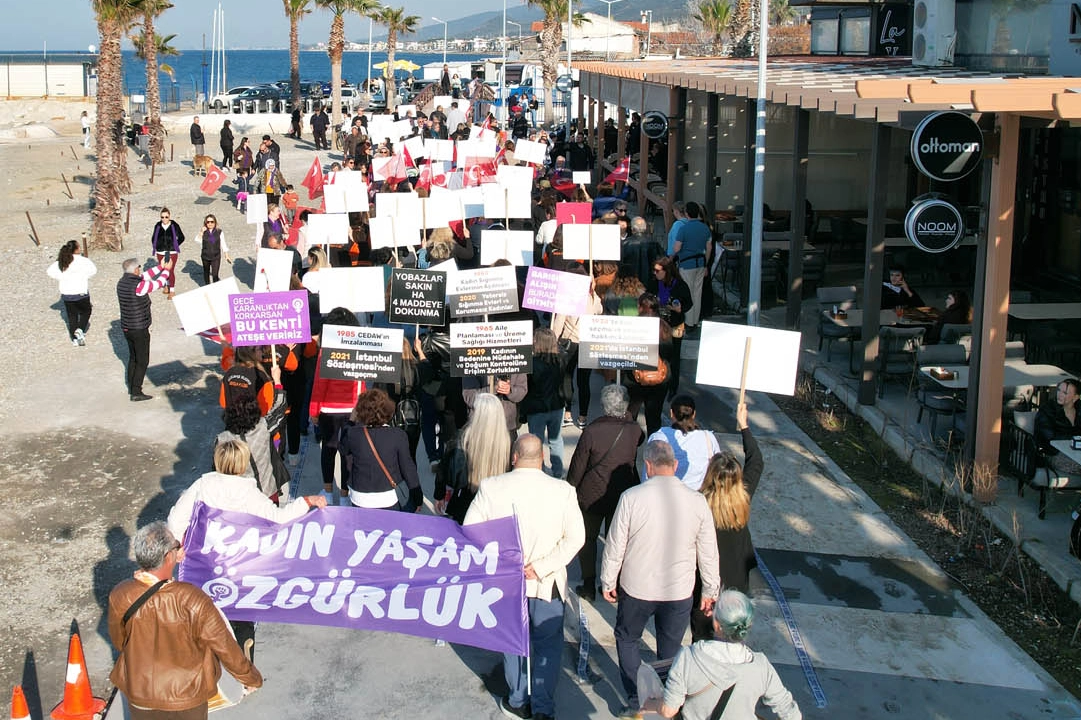 Türkiye'de ilk oldu... Güzelbahçe'de 'tersine yürüyüş' yapıldı 