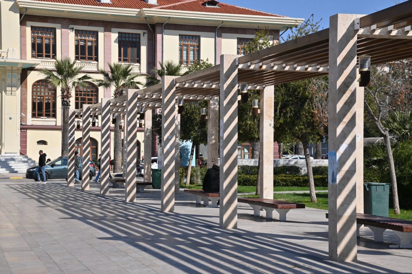 Manisa Şehzadeler'in parkları bakımda 