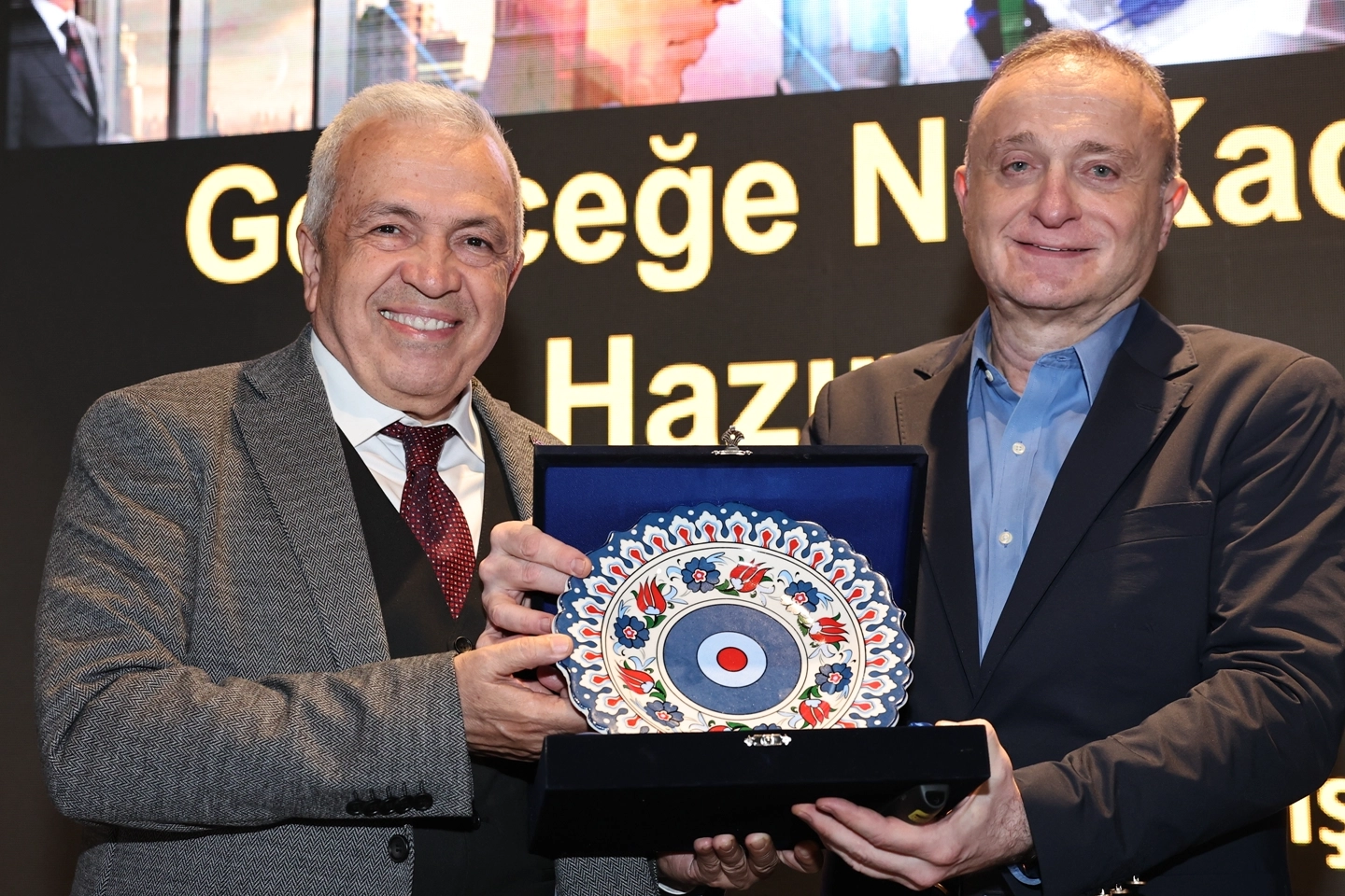 Bursa Nilüfer'de Alphan Manas ile “Geleceğe Ne Kadar Hazırız?” 